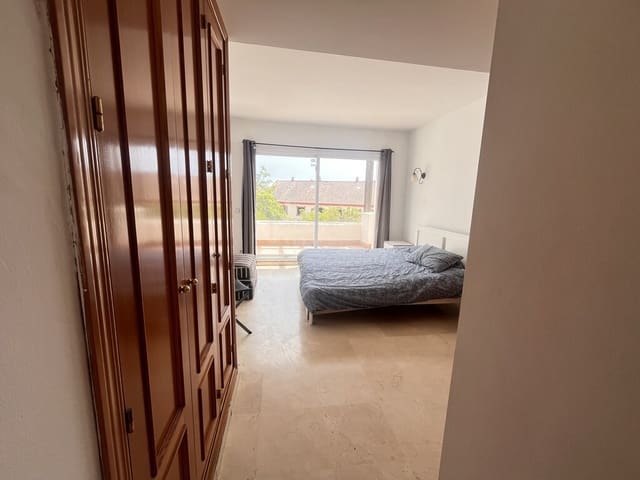 4 soverom Hus til salgs i Golden Mile, Marbella med svømmebasseng garasje - € 1 600 000 (Ref: 9969330)