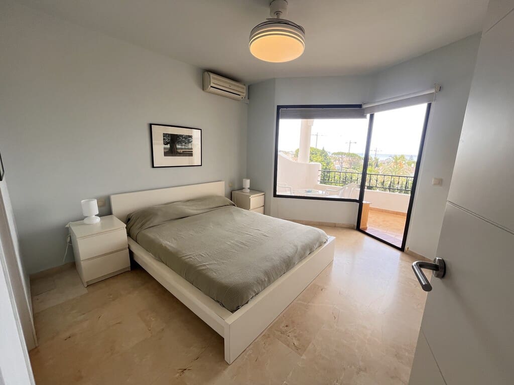 3 bedroom Apartment for rent in Marbella with pool garage - € 2,300 (Ref: 9969331)