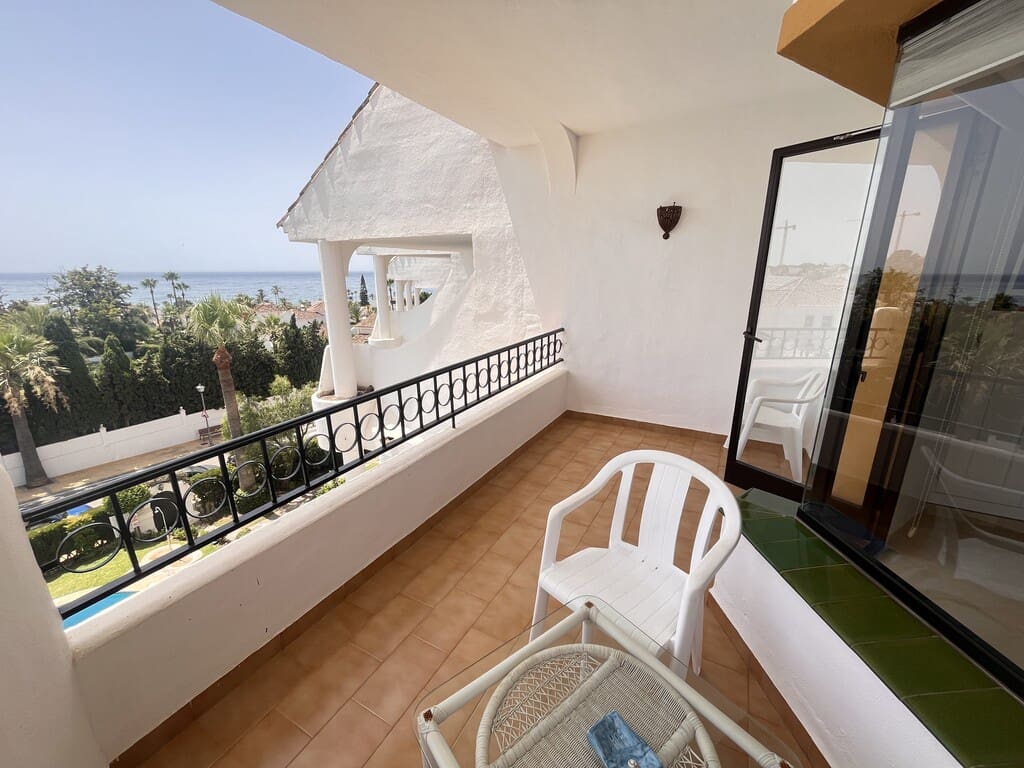 3 bedroom Apartment for rent in Marbella with pool garage - € 2,300 (Ref: 9969331)