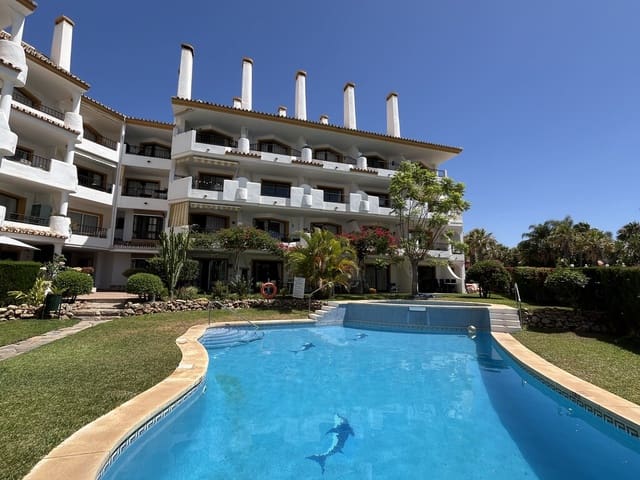 3 sypialnia Apartament do wynajęcia w Marbella z basenem garażem - 2 300 € (Ref: 9969331)