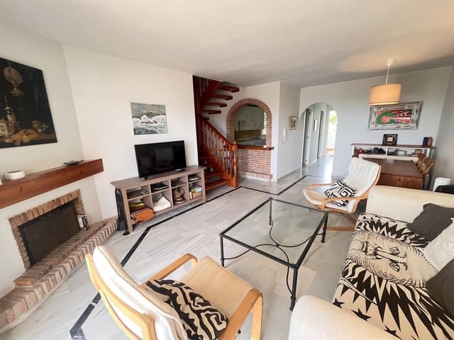 3 sypialnia Apartament do wynajęcia w Marbella z basenem garażem - 2 300 € (Ref: 9969331)