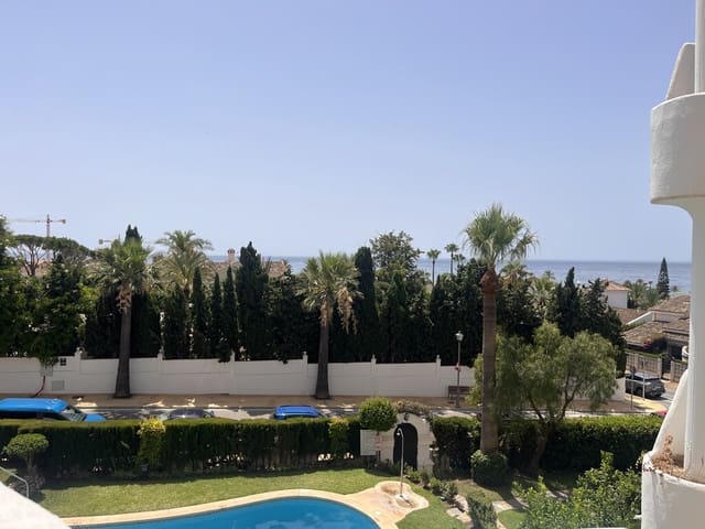 3 sypialnia Apartament do wynajęcia w Marbella z basenem garażem - 2 300 € (Ref: 9969331)