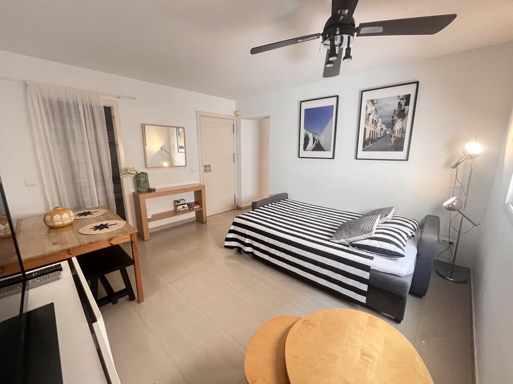 Studio til leie i Marbella - € 1 200 (Ref: 9976867)