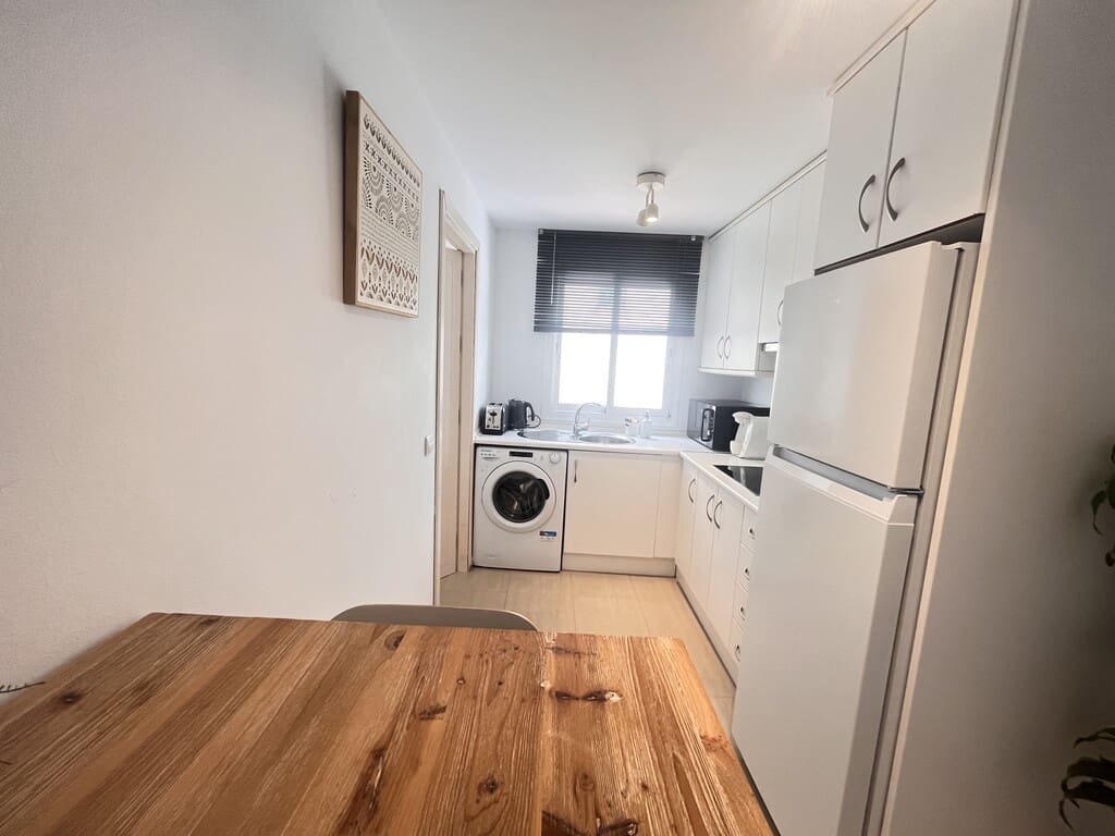 Studio til leie i Marbella - € 1 200 (Ref: 9976867)