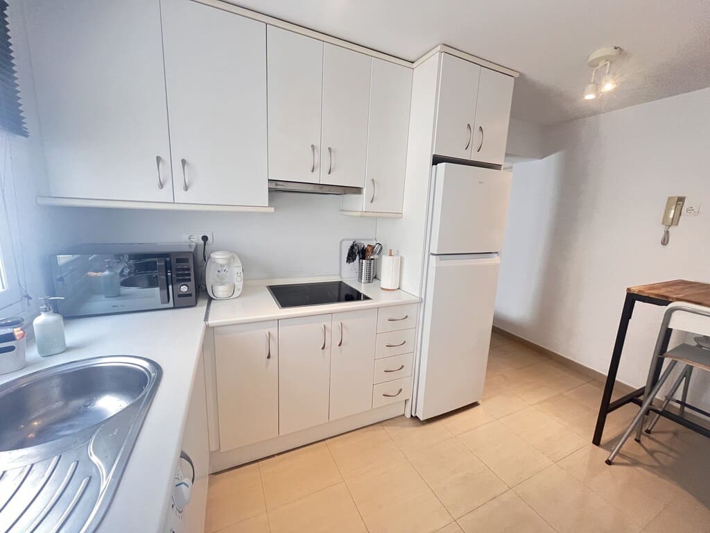 Studio til leie i Marbella - € 1 200 (Ref: 9976867)