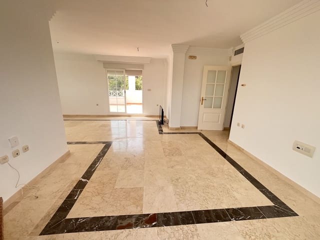 3 camera da letto Attico da affittare in Río Real, Marbella - 2.200 € (Rif: 9976868)