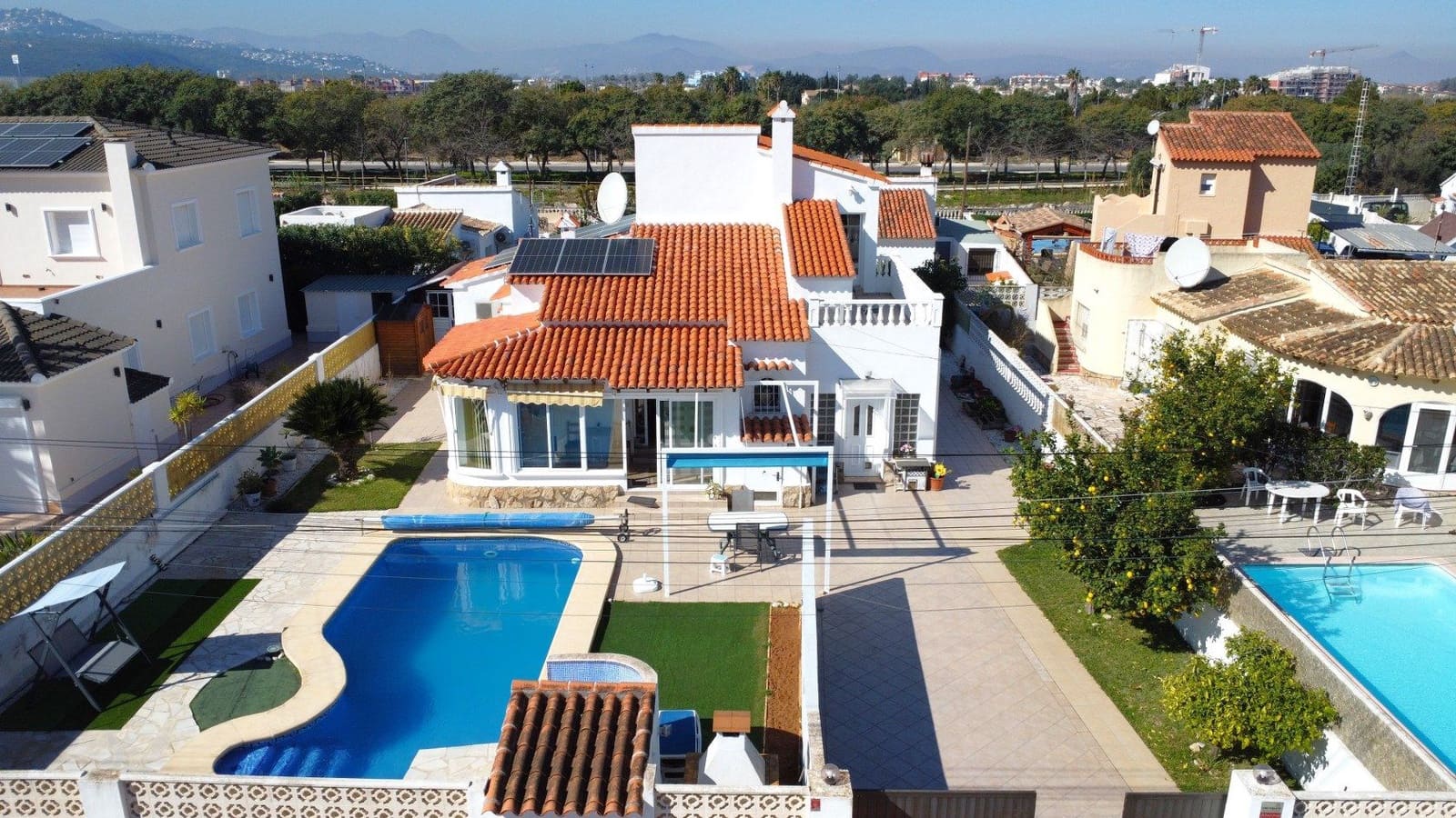 3 bedroom Villa for sale in Els Poblets with pool garage - € 460,000 (Ref: 10042316)