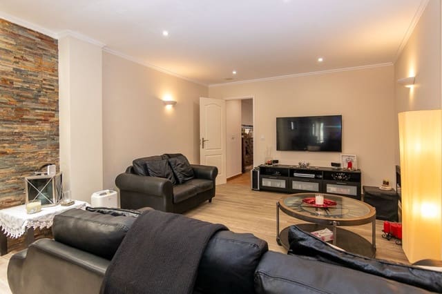 4 chambre Maison de Ville à vendre à Albaida avec garage - 225 000 € (Ref: 10042319)