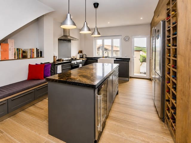 4 chambre Maison de Ville à vendre à Albaida avec garage - 225 000 € (Ref: 10042319)