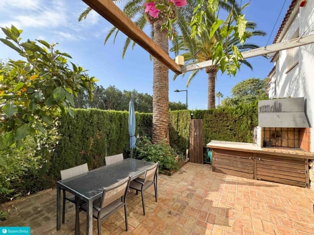 3 soveværelse Bungalow til salg i Las Marinas / Les Marines, Dénia med swimmingpool garage - € 310.000 (Ref: 10042321)