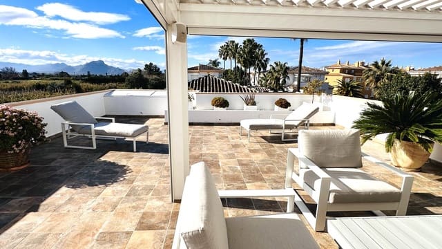 4 chambre Penthouse à vendre à Las Marinas / Les Marines, Dénia avec piscine garage - 659 000 € (Ref: 10044149)