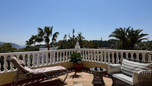 4 soveværelse Villa til salg i Moraira, Teulada-Moraira med swimmingpool garage - € 845.000 (Ref: 10044150)