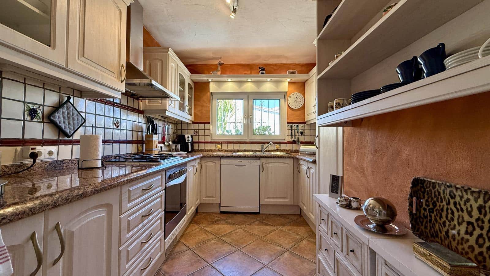 4 soveværelse Villa til salg i Moraira med swimmingpool garage - € 845.000 (Ref: 10044150)