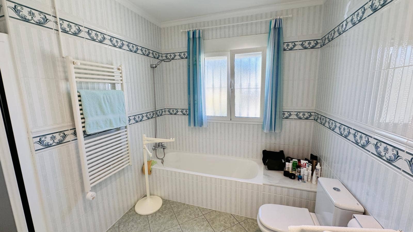 4 Zimmer Villa zu verkaufen in Denia mit Pool Garage - 890.000 € (Ref: 10044151)