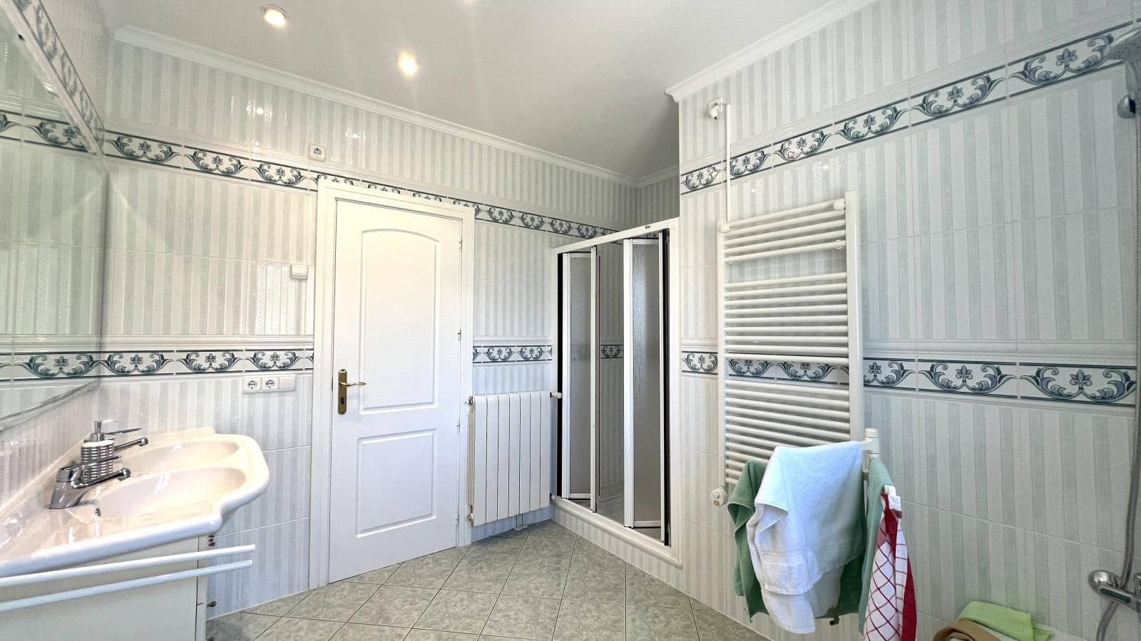 4 Zimmer Villa zu verkaufen in Denia mit Pool Garage - 890.000 € (Ref: 10044151)