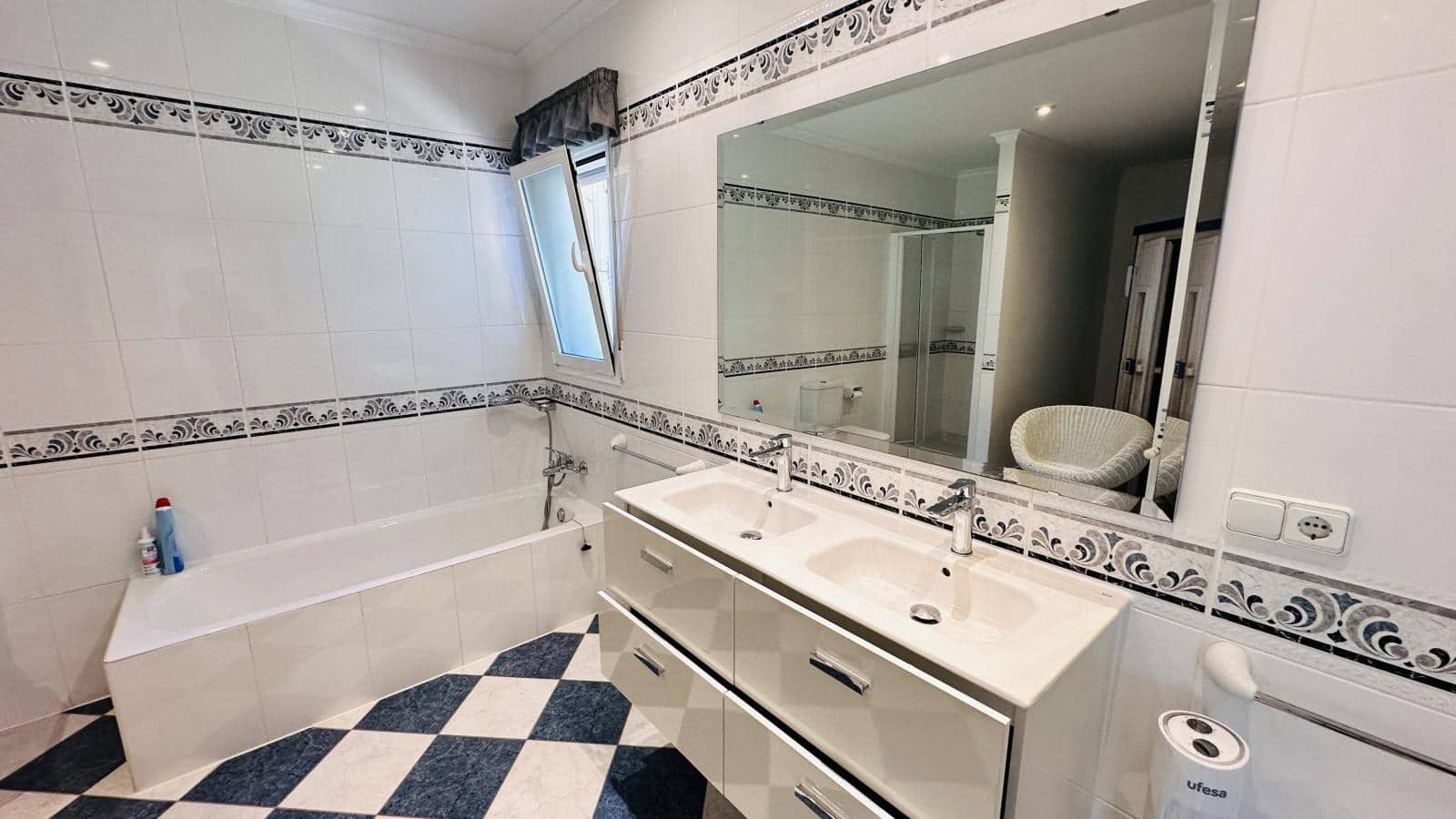4 Zimmer Villa zu verkaufen in Denia mit Pool Garage - 890.000 € (Ref: 10044151)
