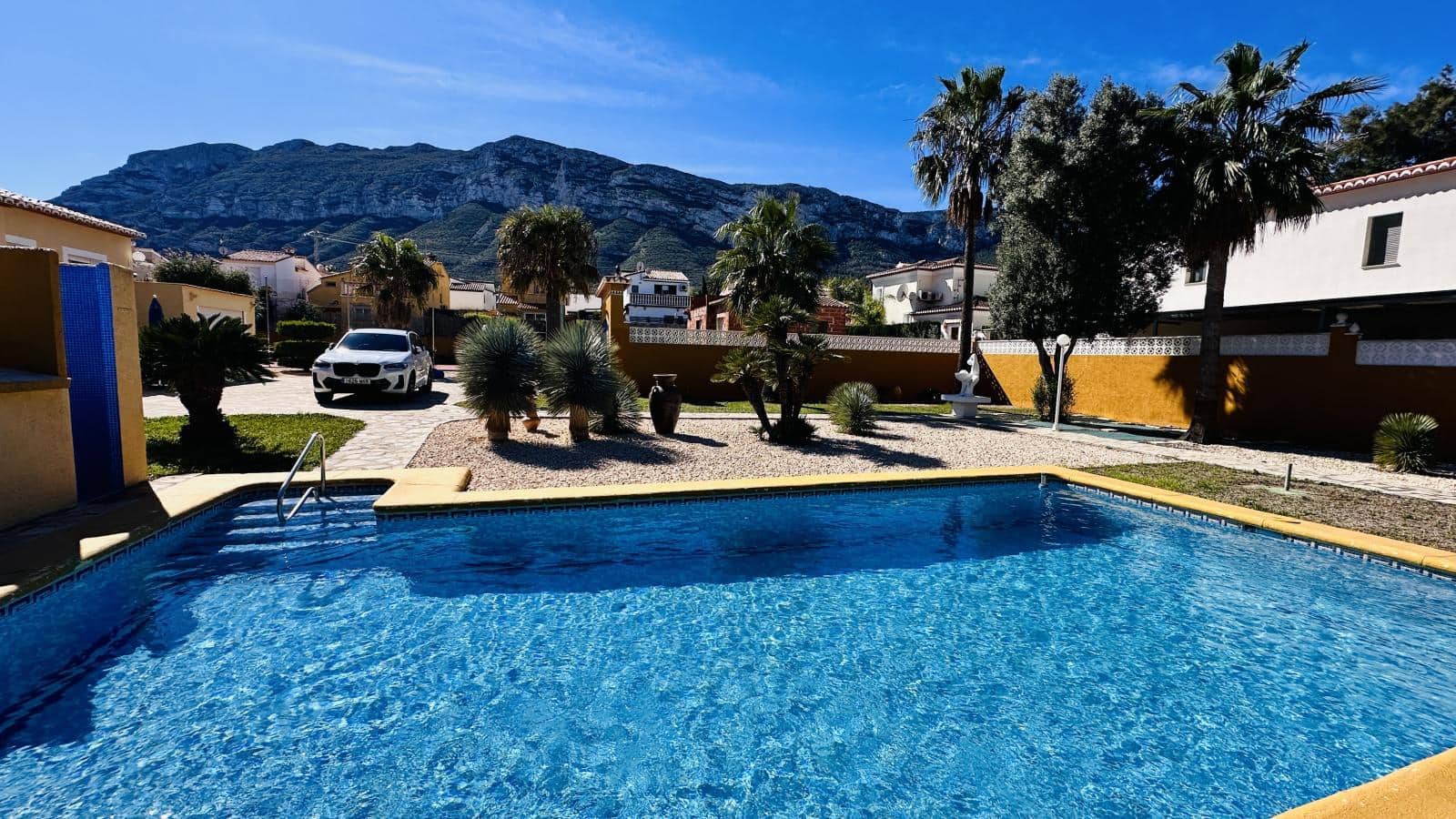 4 Zimmer Villa zu verkaufen in Denia mit Pool Garage - 890.000 € (Ref: 10044151)