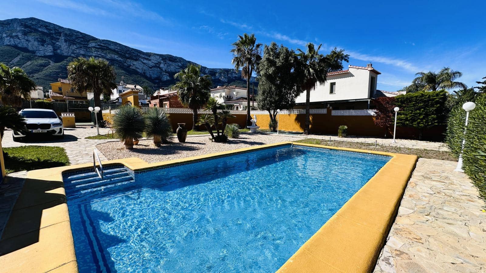 4 Zimmer Villa zu verkaufen in Denia mit Pool Garage - 890.000 € (Ref: 10044151)