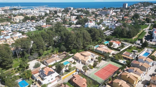 4 Zimmer Villa zu verkaufen in Dénia mit Pool Garage - 890.000 € (Ref: 10044151)