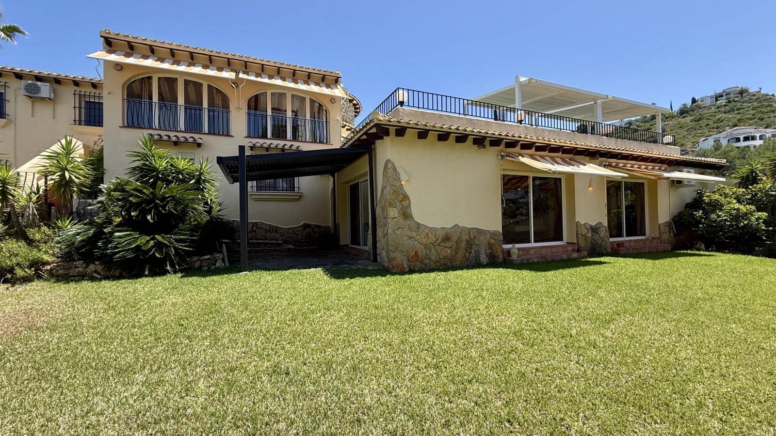 4 camera da letto Villa in vendita in Pego con piscina - 790.000 € (Rif: 10044153)