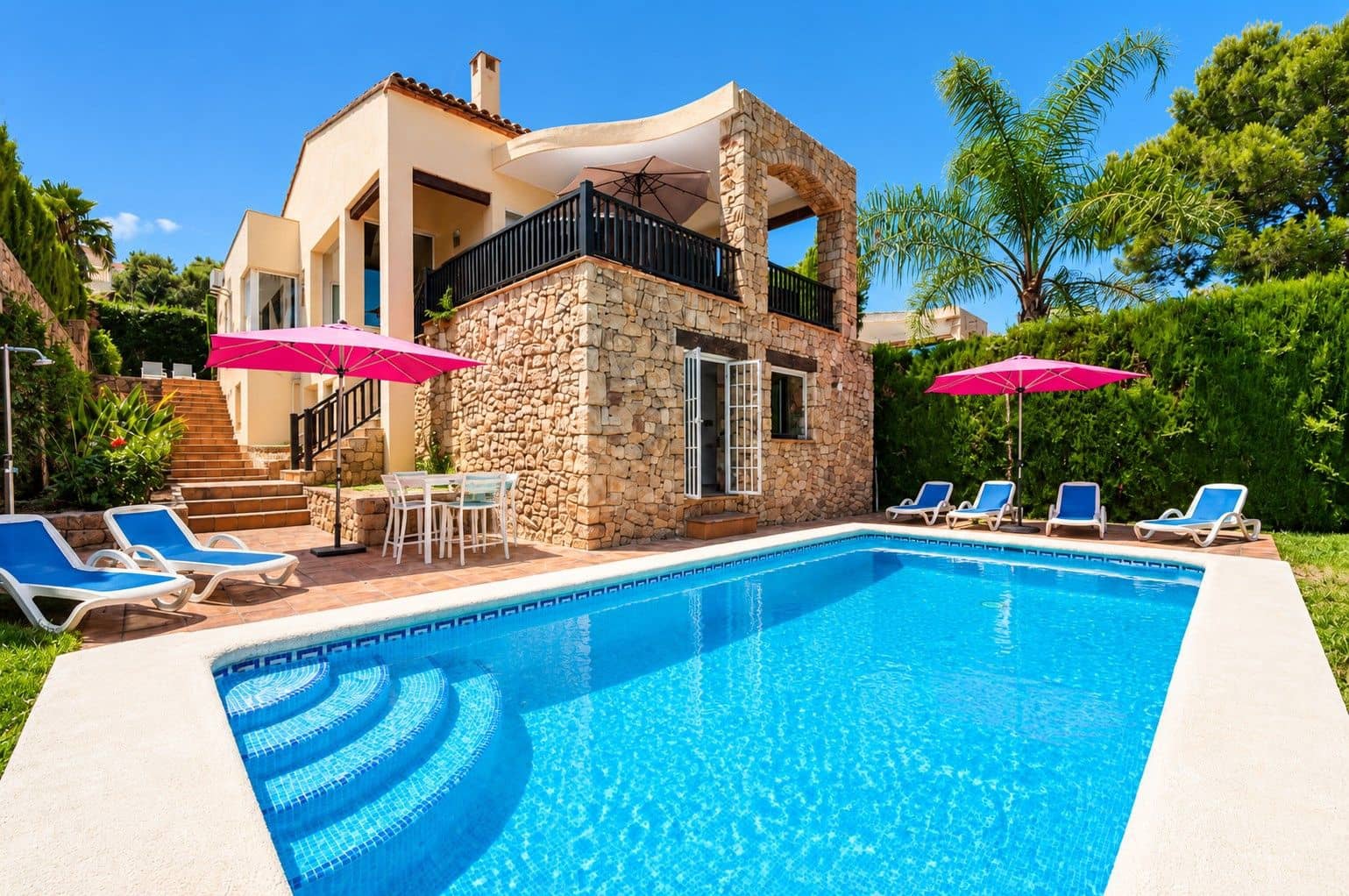 4 Zimmer Villa zu verkaufen in Pedreguer mit Pool Garage - 560.000 € (Ref: 10049839)