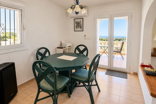 Chalet de 3 habitaciones en Pedreguer en venta con piscina garaje - 525.000 € (Ref: 10070299)