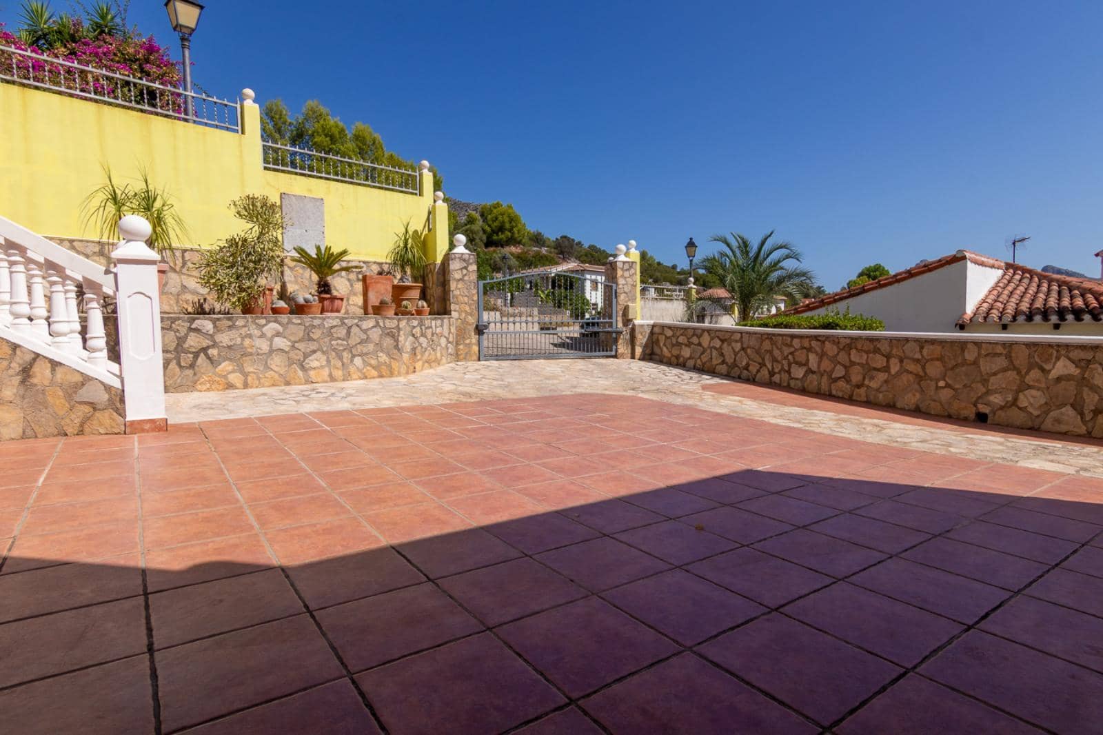 3 soveværelse Villa til salg i Tormos med swimmingpool garage - € 475.000 (Ref: 10138976)