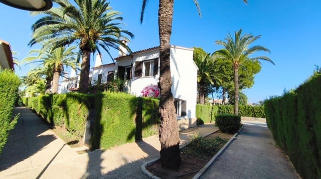 2 soverom Rekkehus til salgs i Dénia med svømmebasseng garasje - € 310 000 (Ref: 10182356)