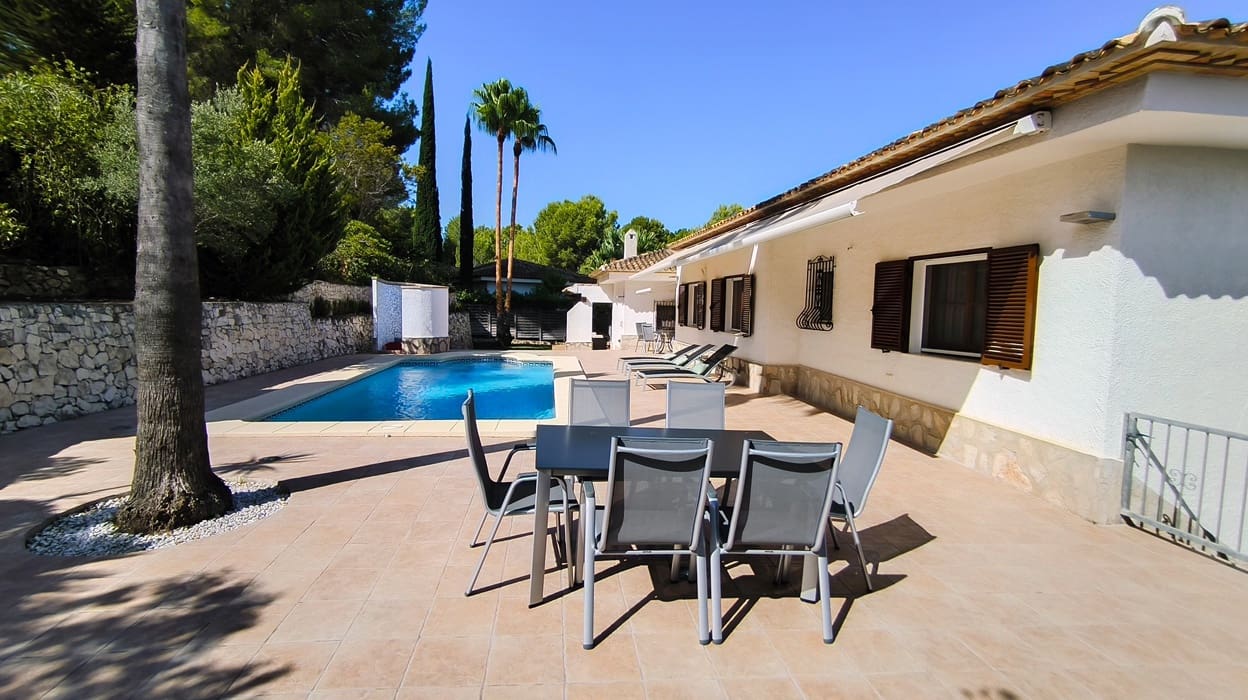5 soveværelse Villa til salg i Pedreguer med swimmingpool garage - € 785.000 (Ref: 10182359)