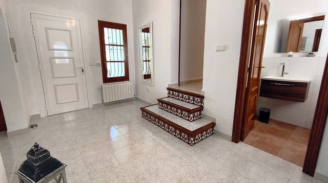 5 soveværelse Villa til salg i Pedreguer med swimmingpool garage - € 785.000 (Ref: 10182359)