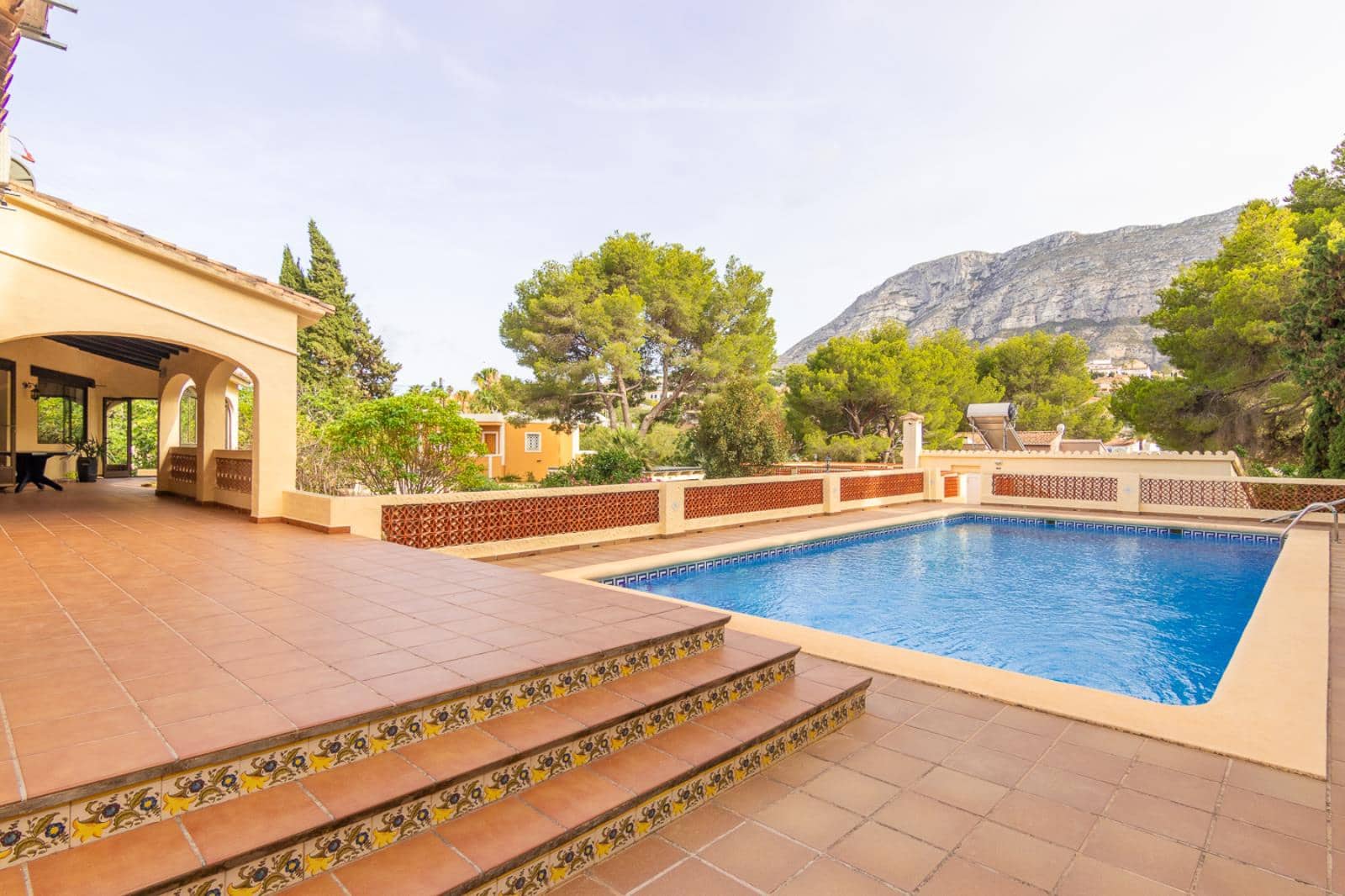 4 Zimmer Villa zu verkaufen in Denia mit Pool Garage - 725.000 € (Ref: 6573764)