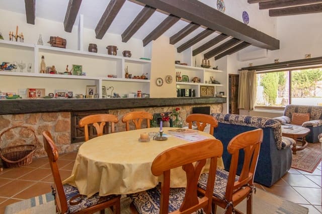 4 Zimmer Villa zu verkaufen in Dénia mit Pool Garage - 725.000 € (Ref: 6573764)