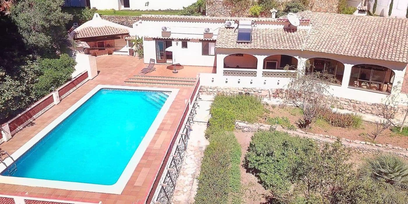 Chalet de 4 habitaciones en Dénia en venta con piscina garaje - 725.000 € (Ref: 6573764)