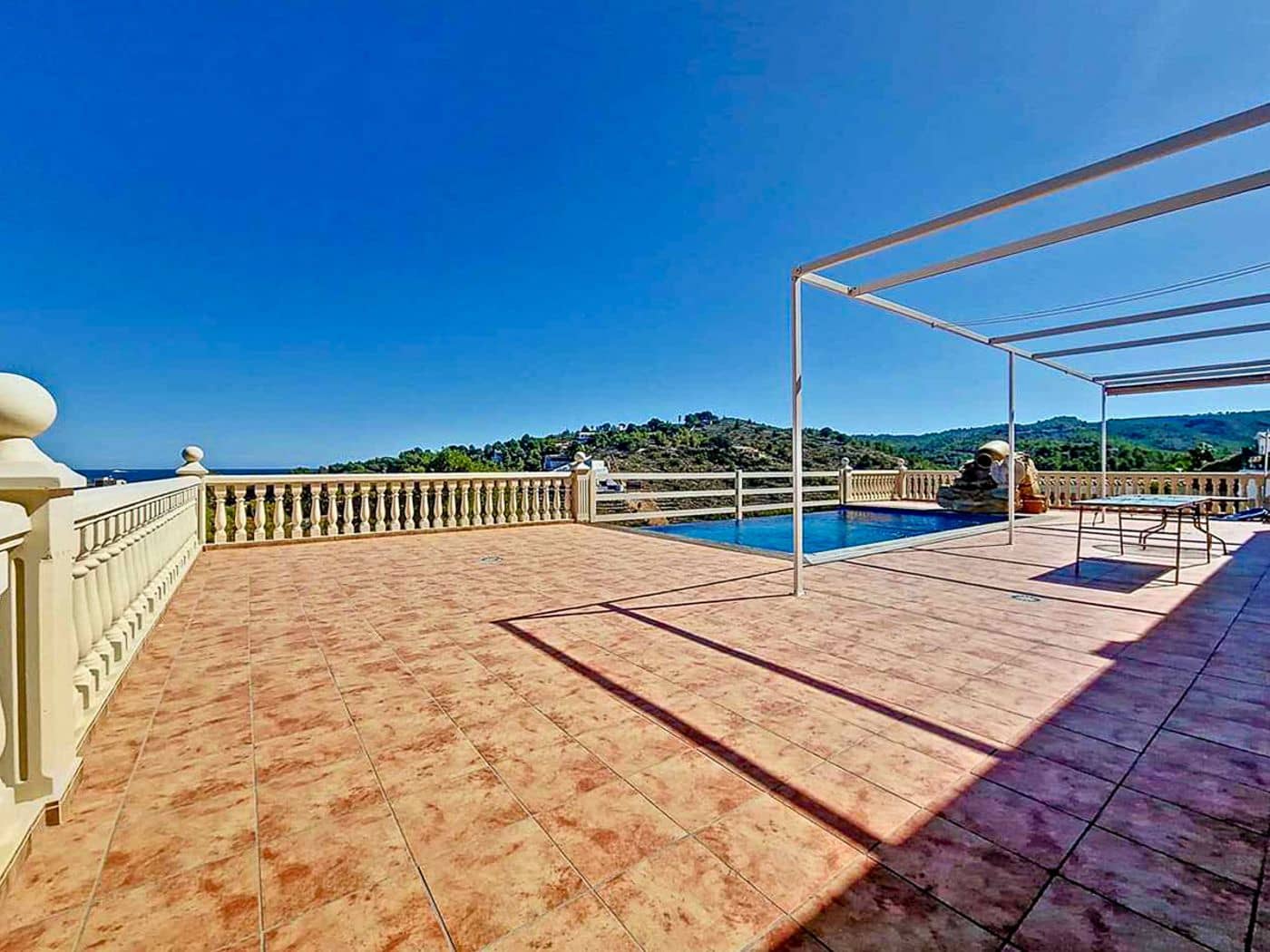 4 bedroom Villa for sale in Denia with pool garage - € 775,000 (Ref: 8690228)