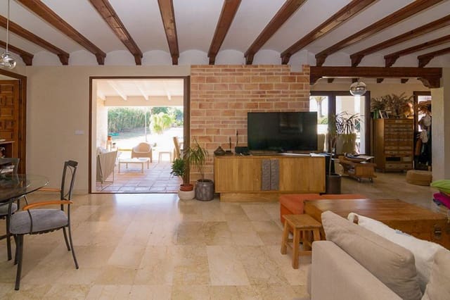 3 Zimmer Villa zu verkaufen in Dénia mit Pool - 895.000 € (Ref: 8835039)