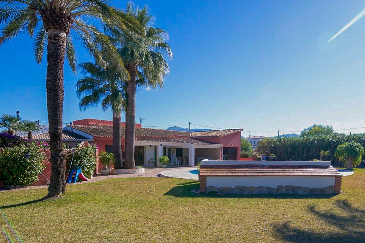 3 Zimmer Villa zu verkaufen in Denia mit Pool - 895.000 € (Ref: 8835039)