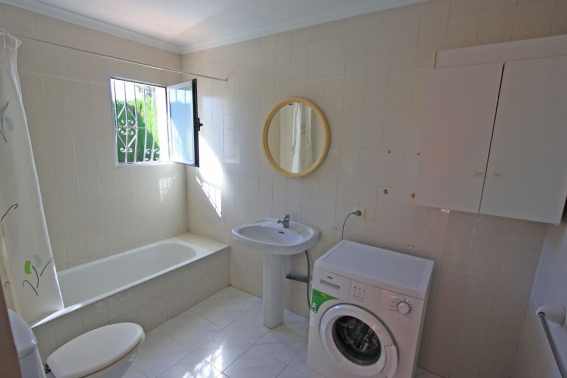 9 soverom Villa til salgs i Denia med svømmebasseng garasje - € 585 000 (Ref: 8835040)