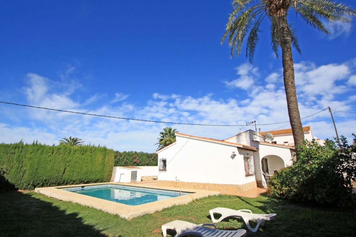 9 soverom Villa til salgs i Denia med svømmebasseng garasje - € 585 000 (Ref: 8835040)