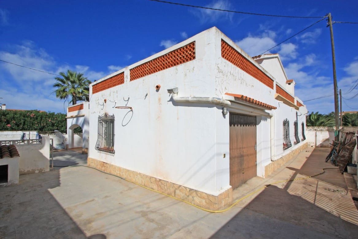 9 soverom Villa til salgs i Denia med svømmebasseng garasje - € 585 000 (Ref: 8835040)