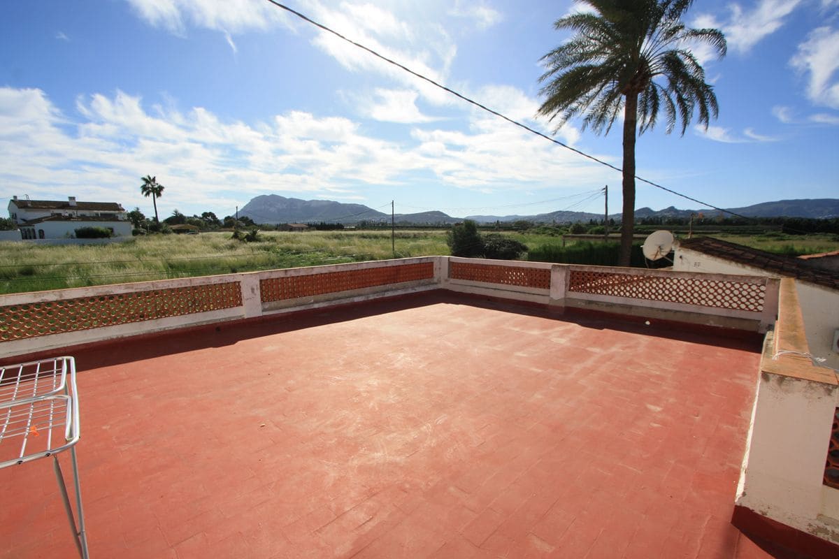 9 soverom Villa til salgs i Denia med svømmebasseng garasje - € 585 000 (Ref: 8835040)