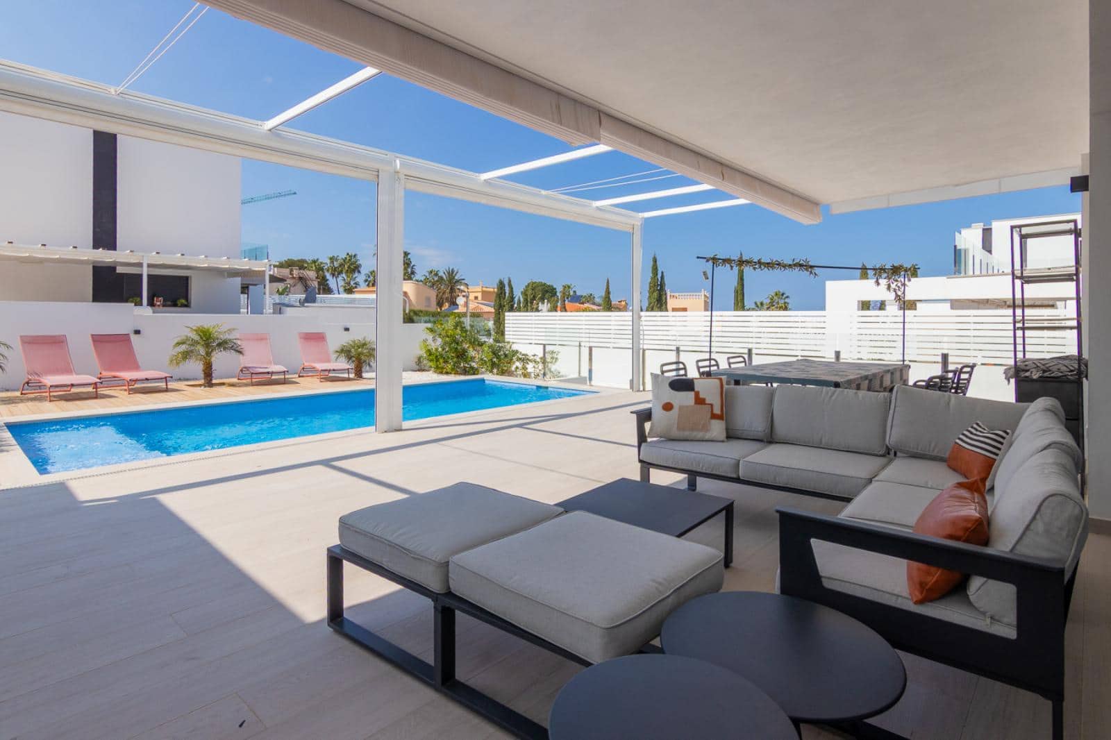 3 Zimmer Villa zu verkaufen in Denia mit Pool Garage - 870.000 € (Ref: 8930255)