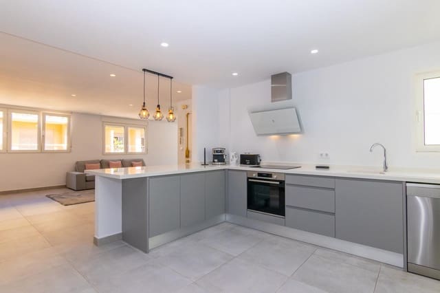 4 chambre Appartement à vendre à Centro Urbano, Dénia - 395 000 € (Ref: 9023633)