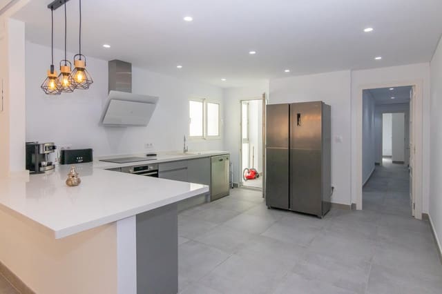 4 chambre Appartement à vendre à Centro Urbano, Dénia - 395 000 € (Ref: 9023633)