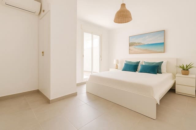 4 chambre Appartement à vendre à Centro Urbano, Dénia - 395 000 € (Ref: 9023633)