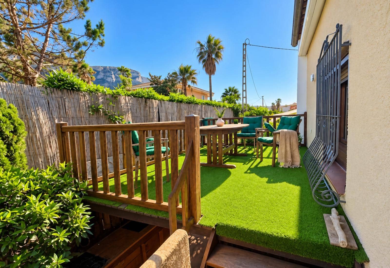 Chalet de 2 habitaciones en Dénia en venta con piscina garaje - 595.000 € (Ref: 9105212)