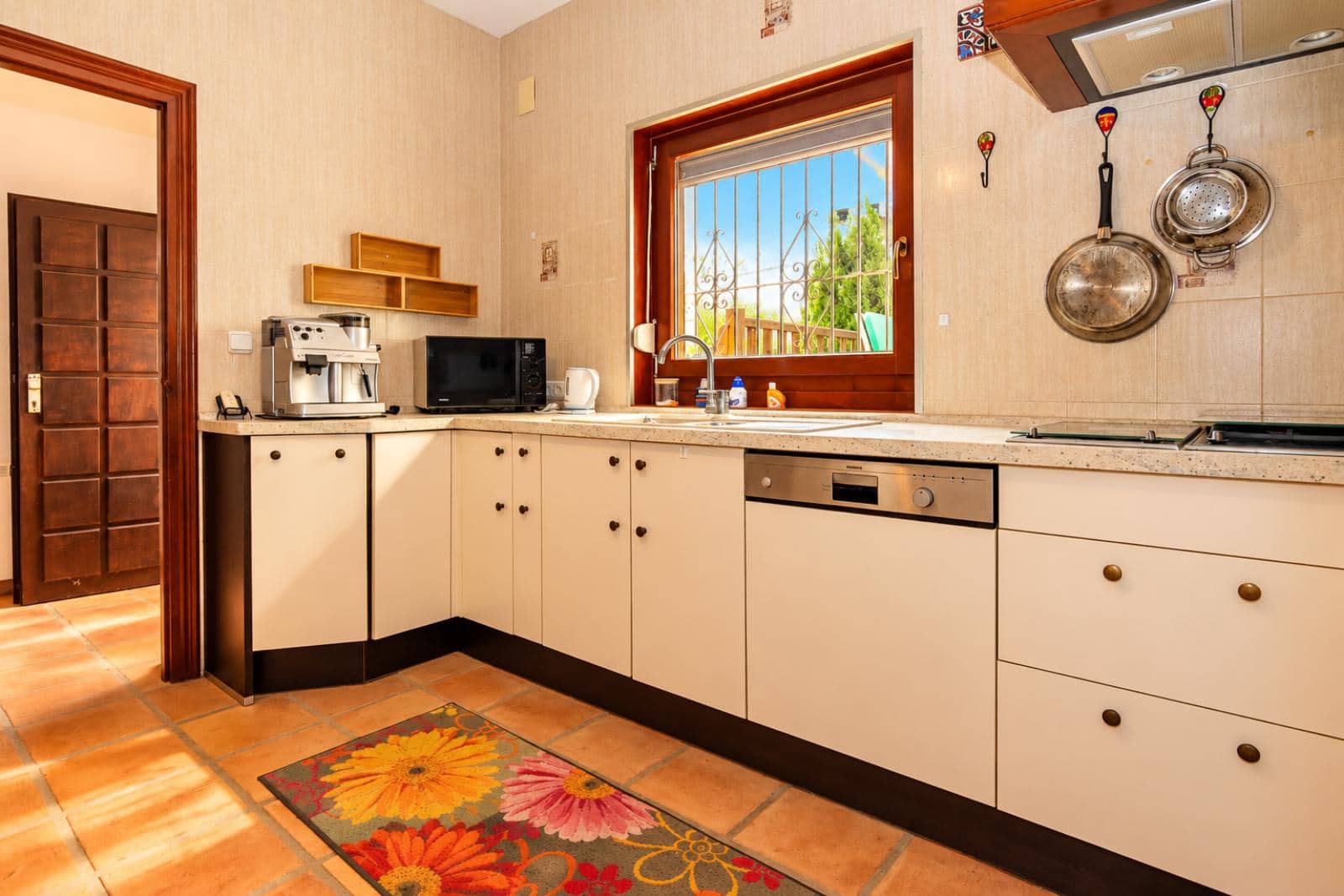 Chalet de 2 habitaciones en Dénia en venta con piscina garaje - 595.000 € (Ref: 9105212)
