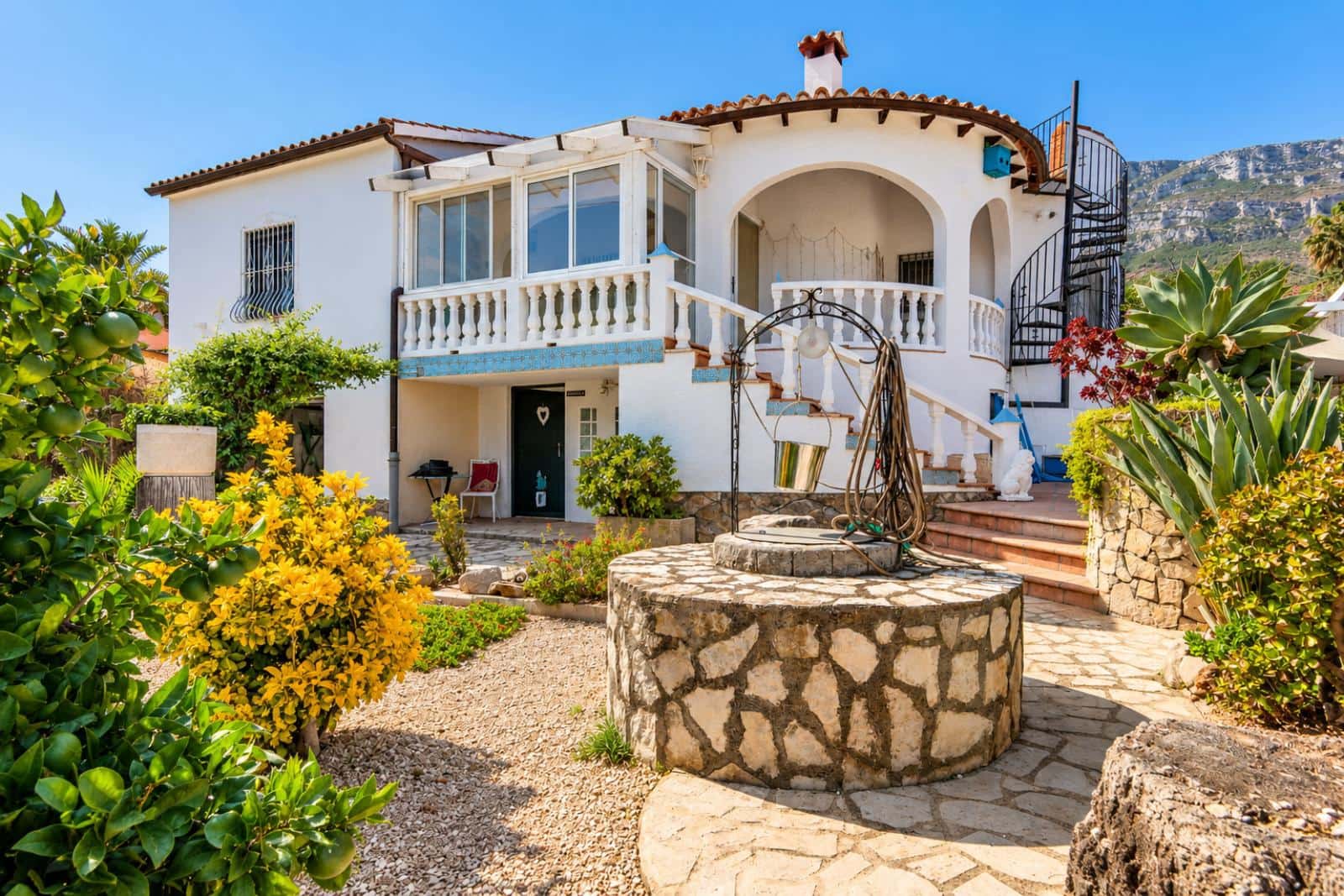 Chalet de 2 habitaciones en Dénia en venta con piscina garaje - 595.000 € (Ref: 9105212)