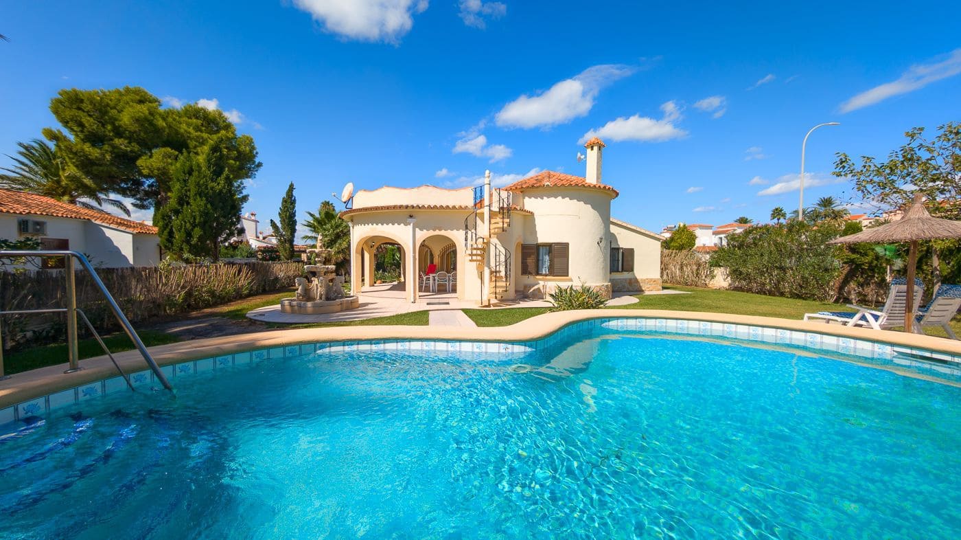 2 Zimmer Villa zu verkaufen in Denia mit Pool Garage - 575.000 € (Ref: 9180441)