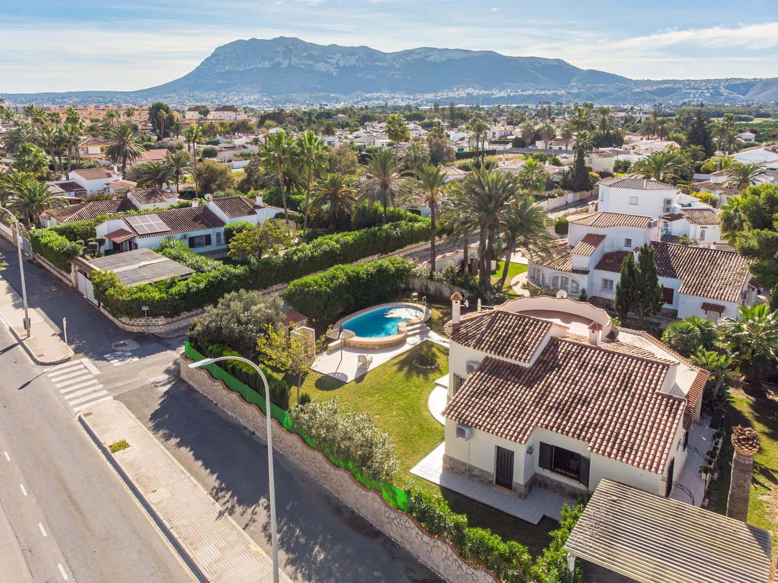 2 Zimmer Villa zu verkaufen in Denia mit Pool Garage - 575.000 € (Ref: 9180441)