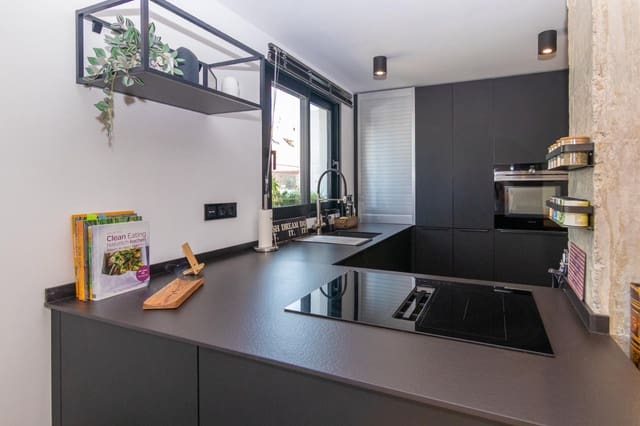 2 makuuhuone Kattohuoneisto myytävänä paikassa Dénia mukana 
autotalli - 478 000 € (Ref: 9180442)